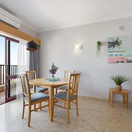 Sunny Escape Apartamento