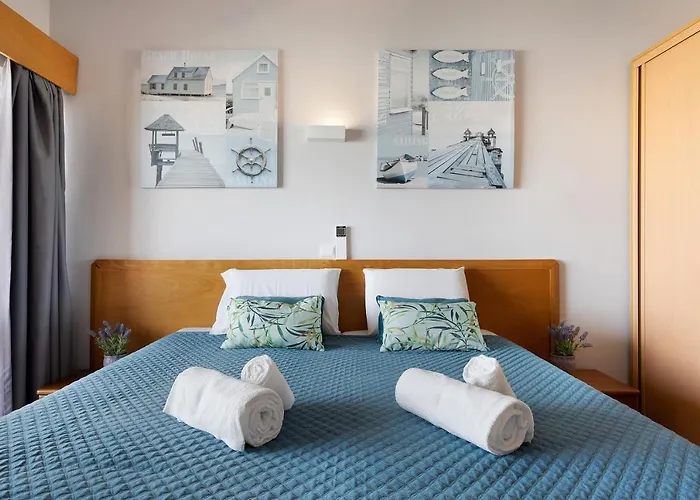 Sunny Escape Портиман