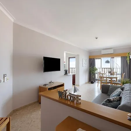 Sunny Escape Daire *