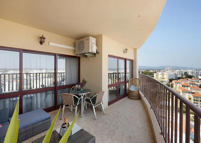 Sunny Escape Apartment Portimao