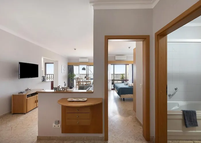 Sunny Escape Apartment Portimao